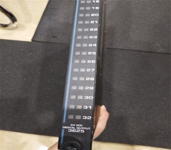 38572