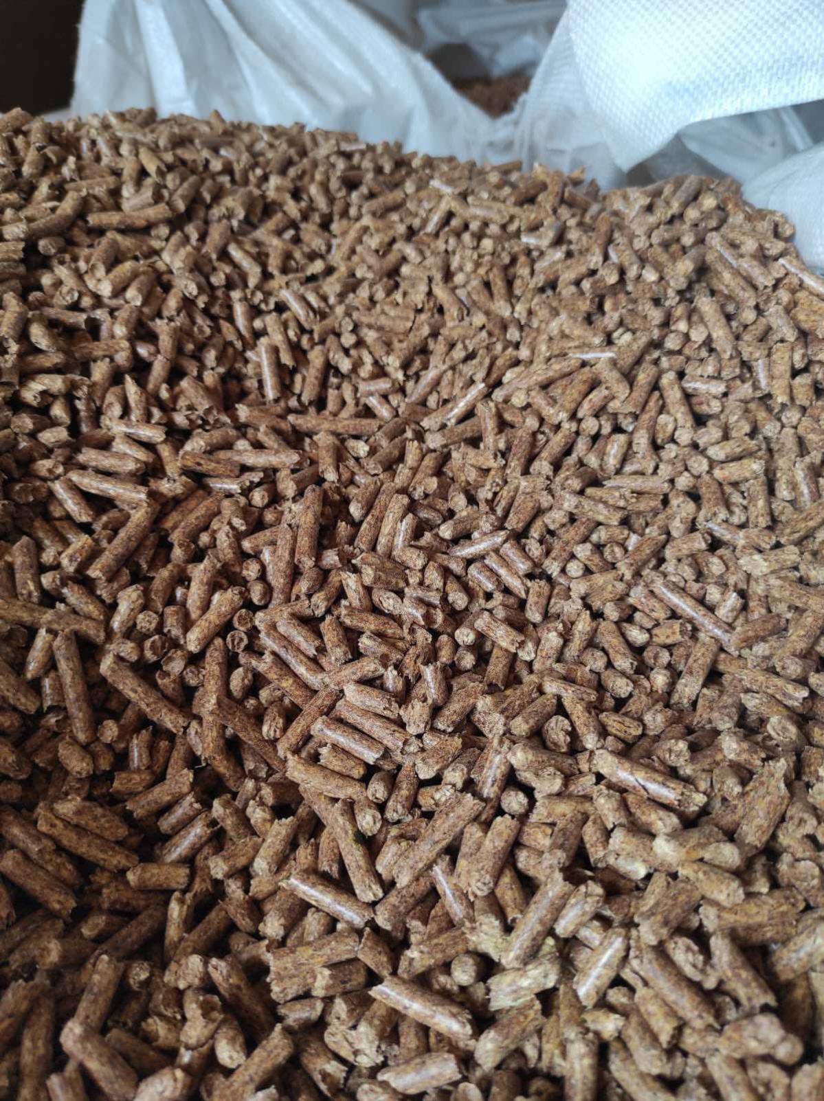تصویر  Wooden pellets
